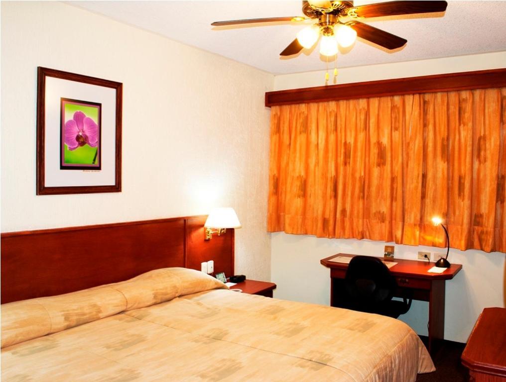 Hotel Marcella Clase Ejecutiva Морелия Стая снимка