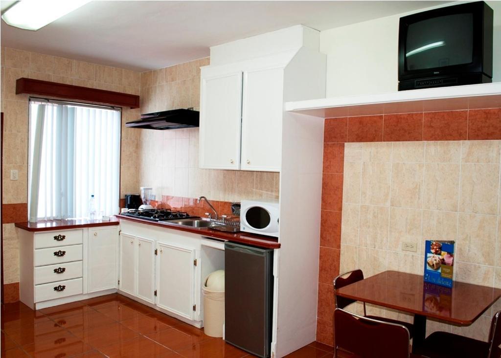 Hotel Marcella Clase Ejecutiva Морелия Екстериор снимка
