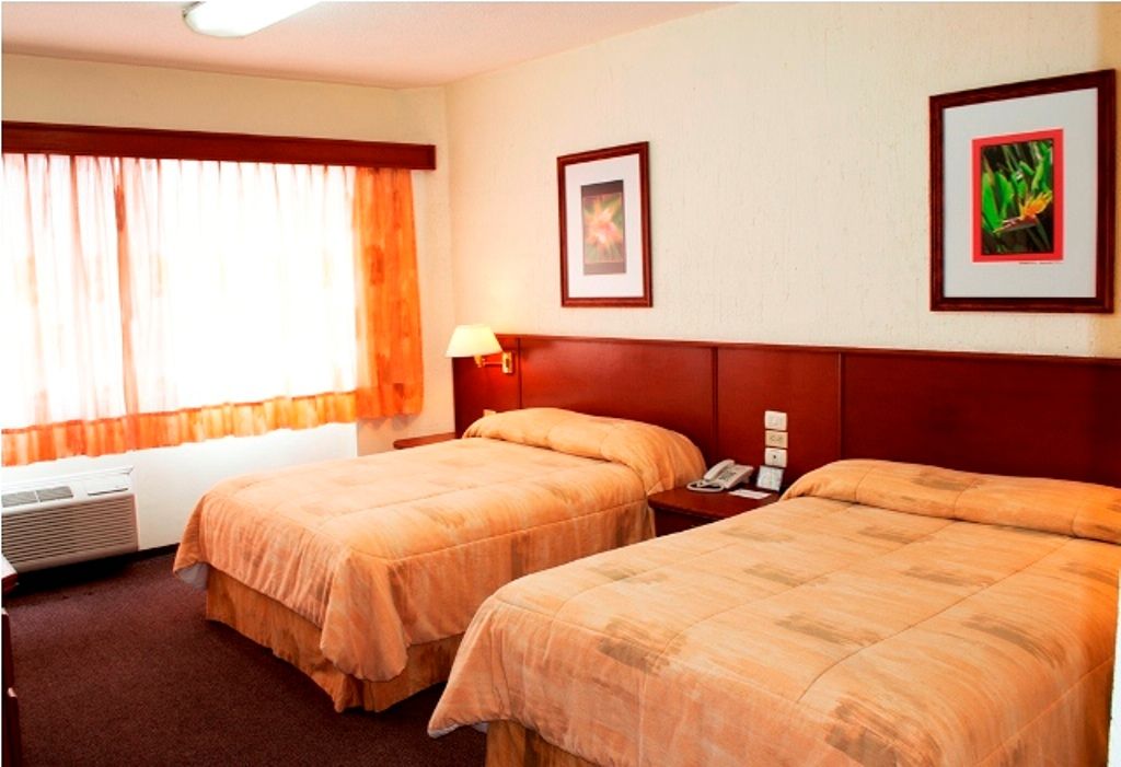 Hotel Marcella Clase Ejecutiva Морелия Екстериор снимка