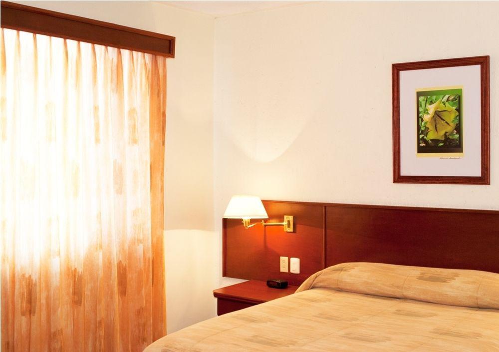 Hotel Marcella Clase Ejecutiva Морелия Екстериор снимка