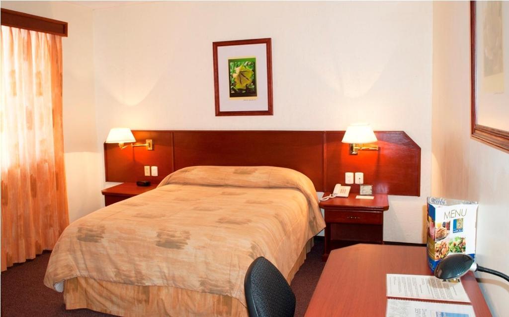 Hotel Marcella Clase Ejecutiva Морелия Стая снимка